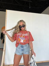 Load image into Gallery viewer, MUSIC CITY CROPPED TEE RUST
