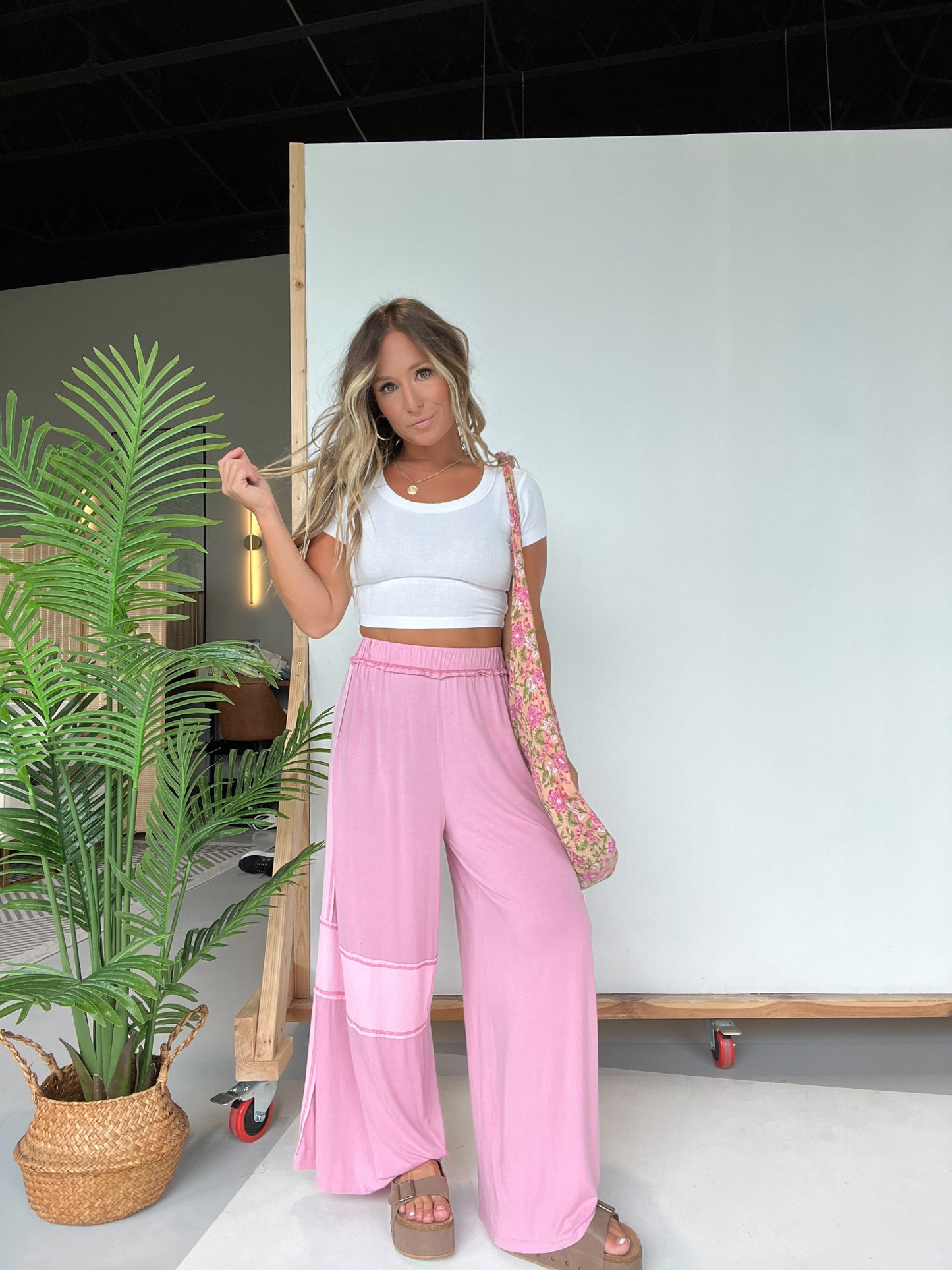 Relaxed Mornings Lounge Pants Pink