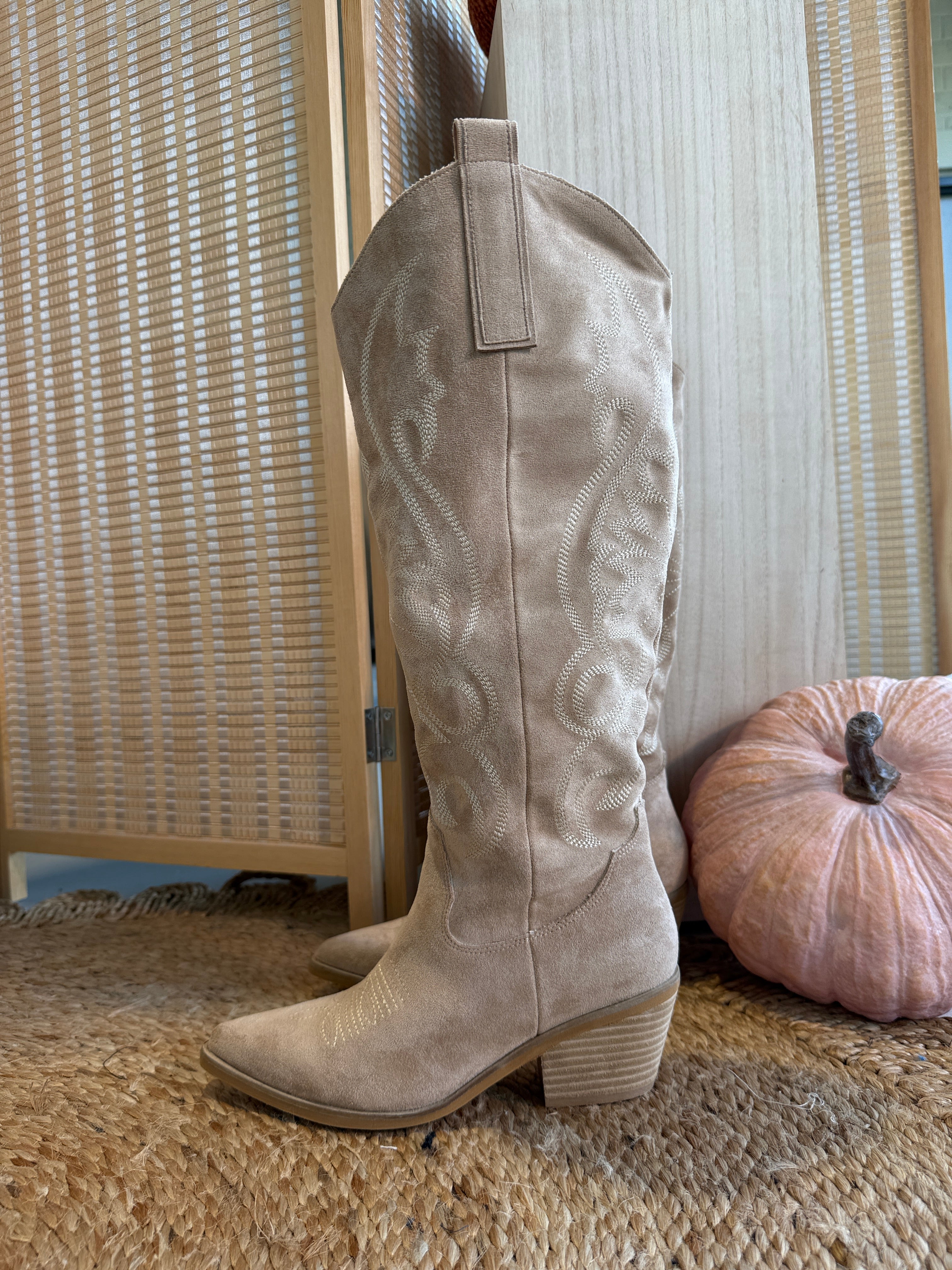 Lucy Western Cowboy Boots Beige