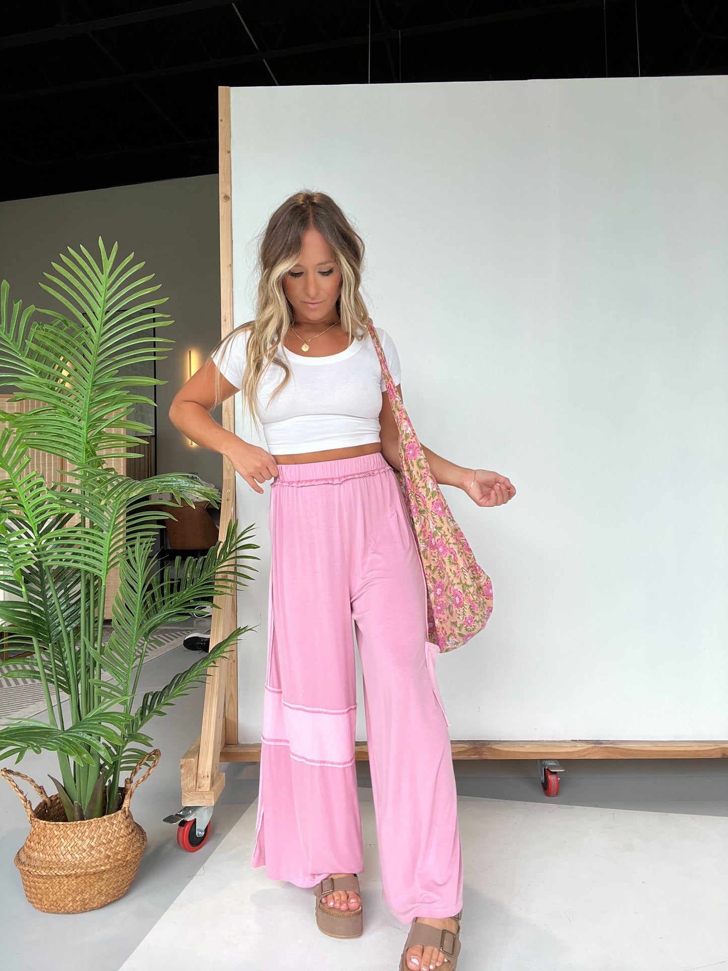 Relaxed Mornings Lounge Pants Pink