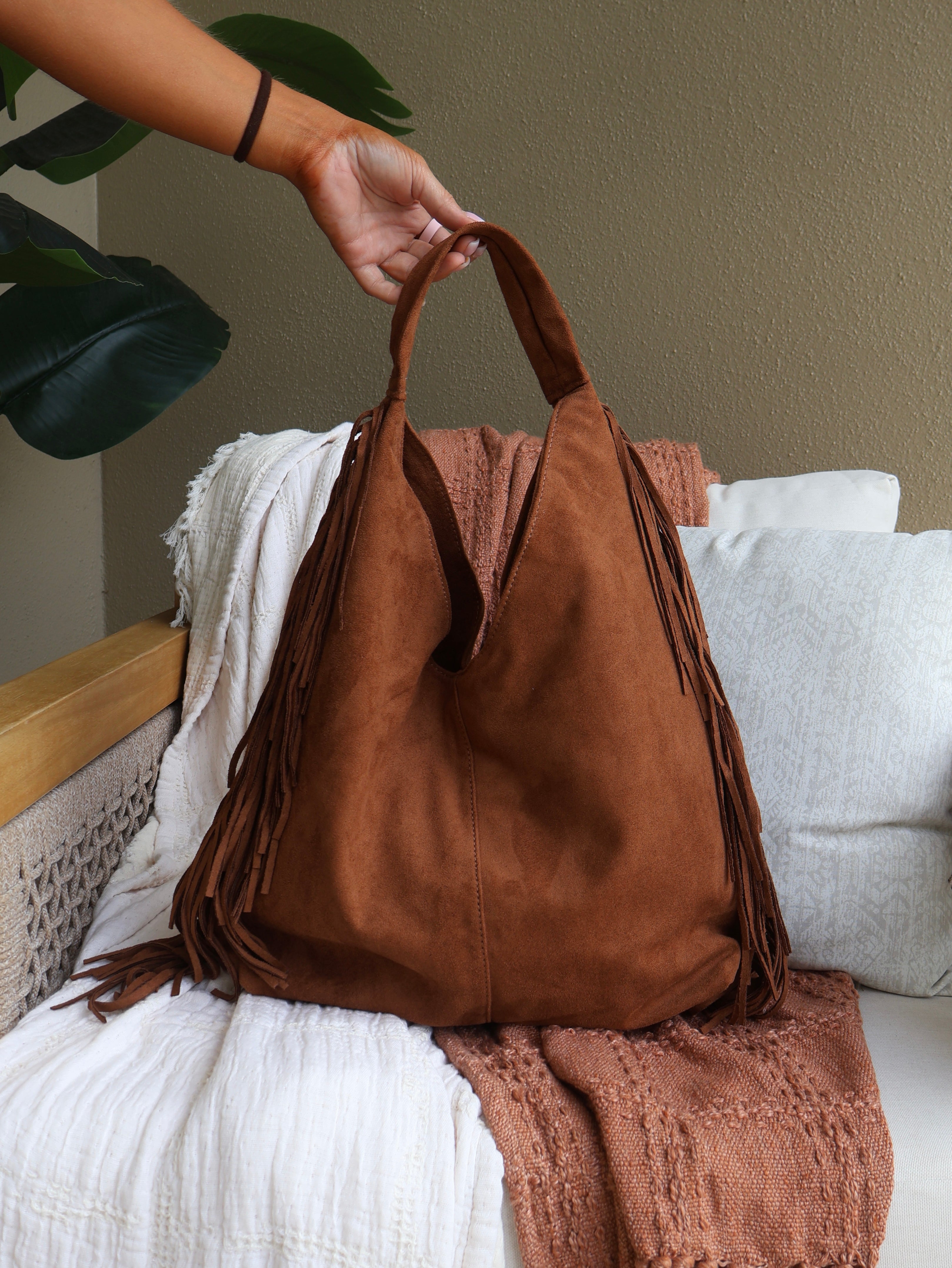 Western Skies Slouchy Fringe Bag Camel