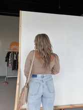 Load image into Gallery viewer, TWIST ME KNOT SWEATER LT MOCHA
