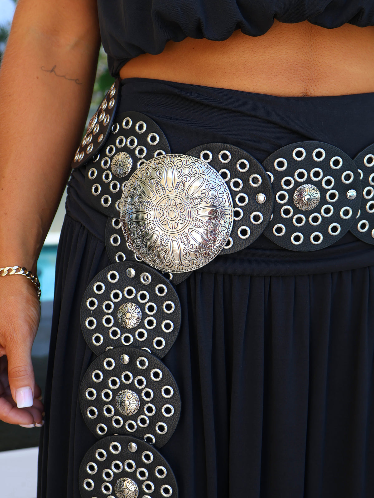 Antique Circle Belt Black