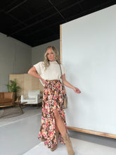 Load image into Gallery viewer, Floral Flirty Fall Maxi Skirt
