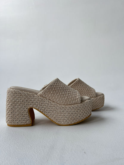 Como Textured Wedges Ivory