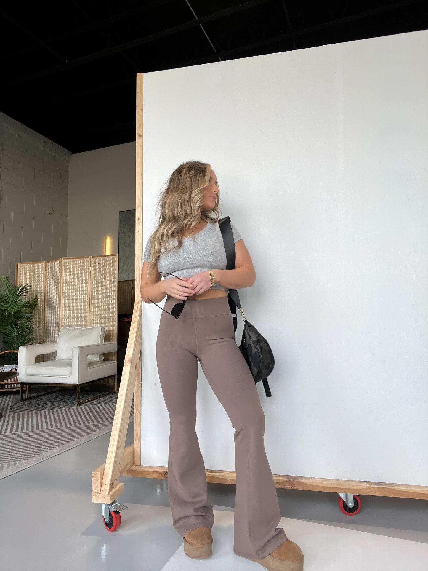Simply Flared Pants Deep Taupe