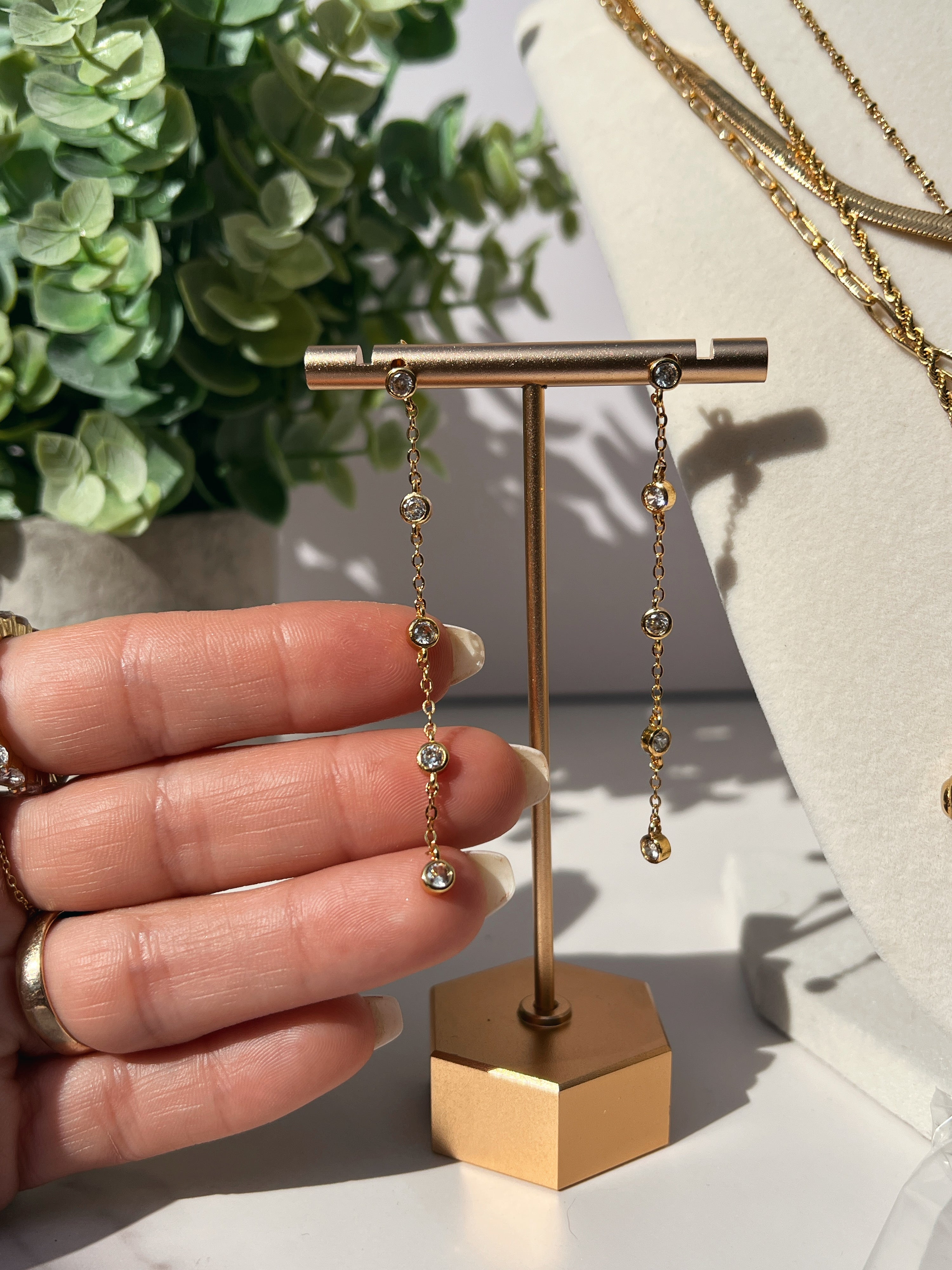 Capri Drop Earrings Gold
