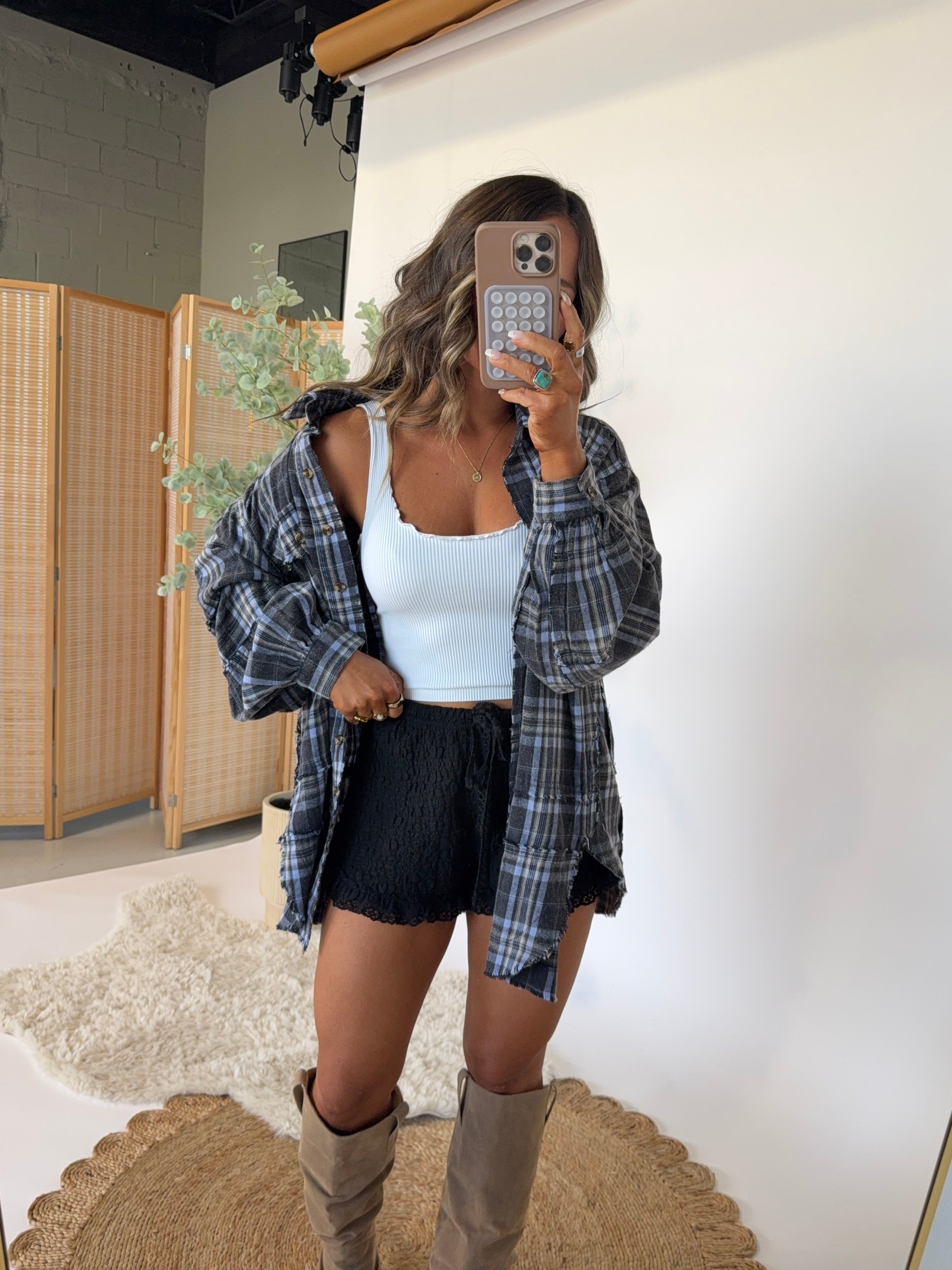 Maribel Knit Lace Shorts Black