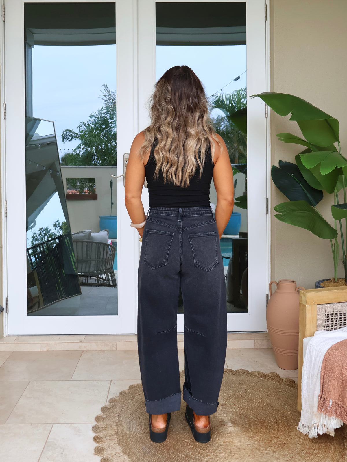 Downtown Nights Barrel Jeans Washed Black