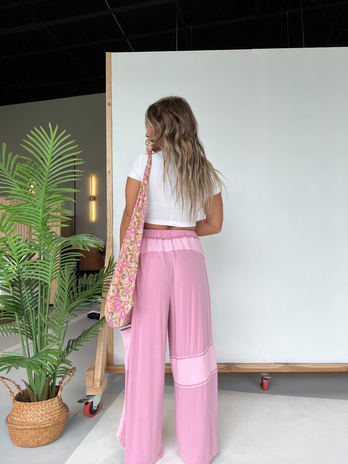 Relaxed Mornings Lounge Pants Pink