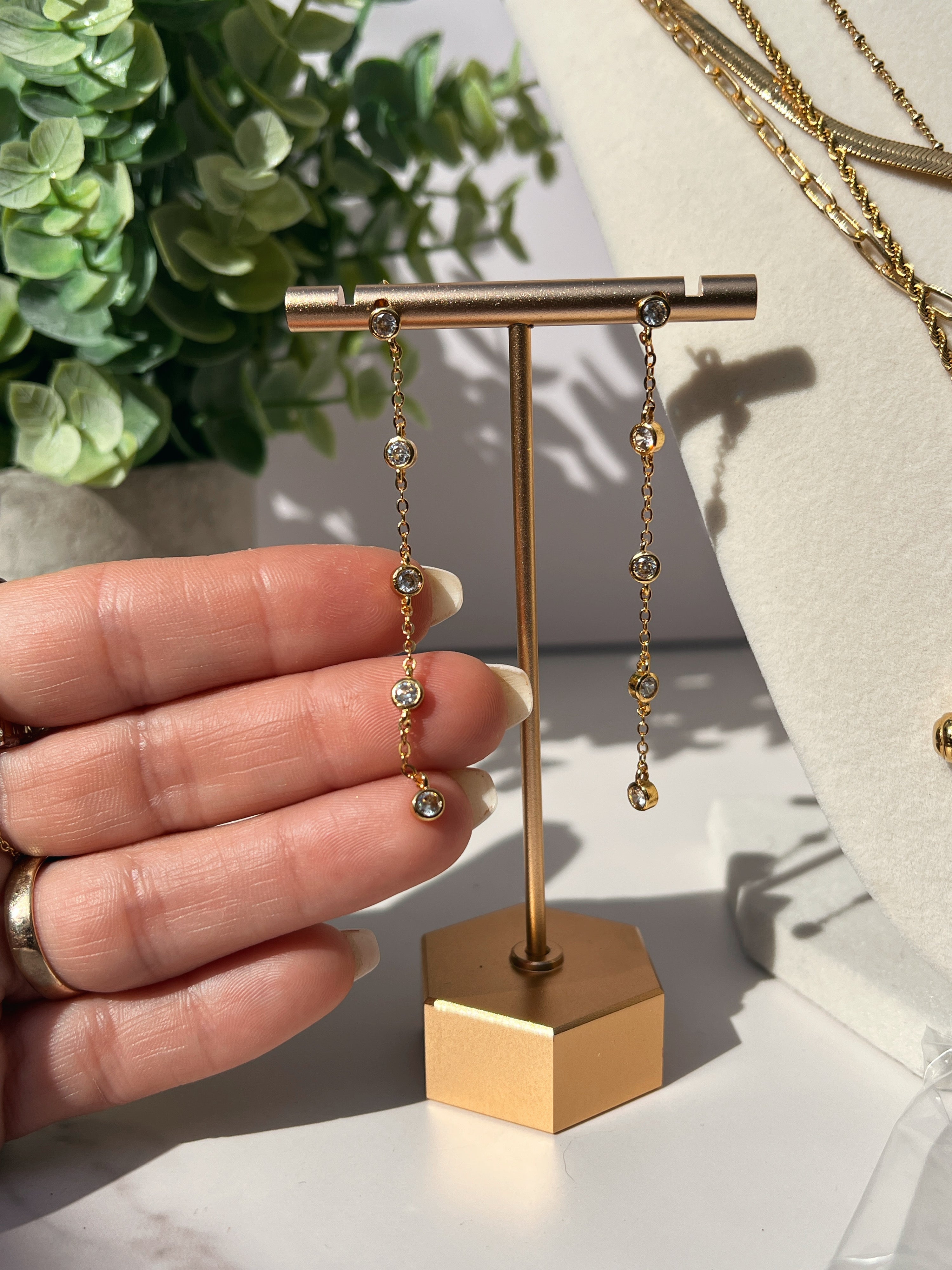 Capri Drop Earrings Gold