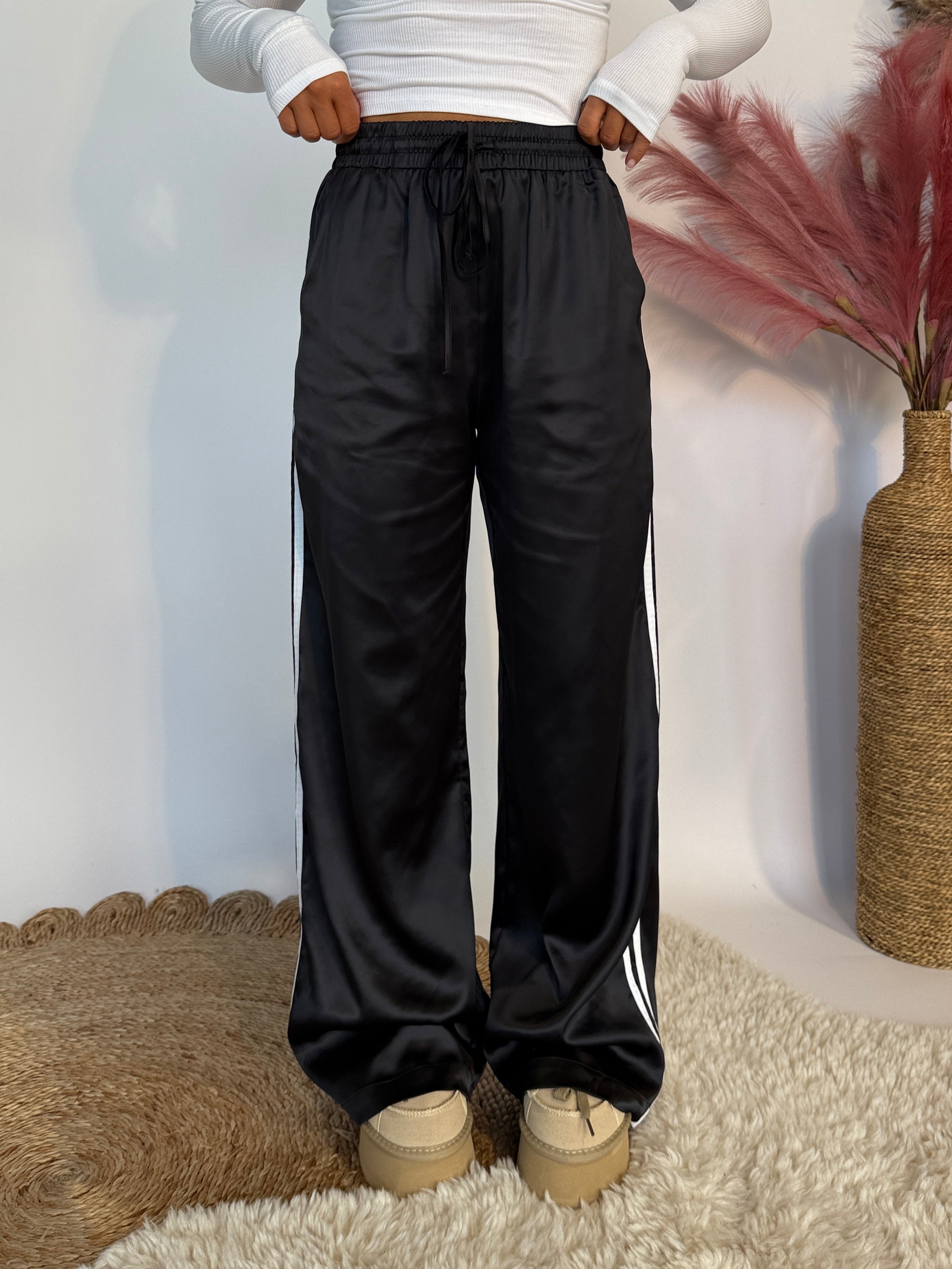 Feeling Lucky Satin Pants Black