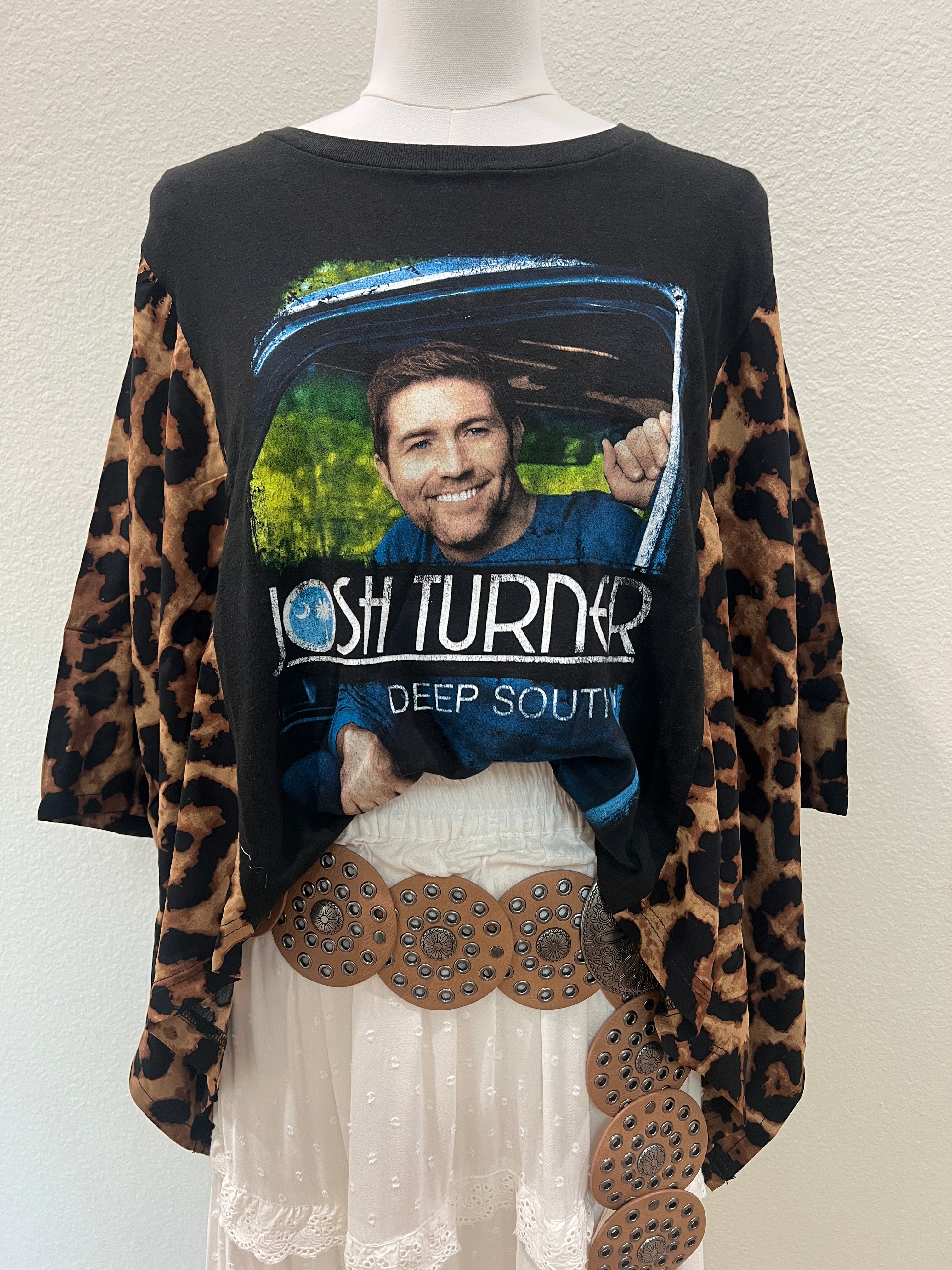Josh Turner Mix & Match Tee Black Cheetah
