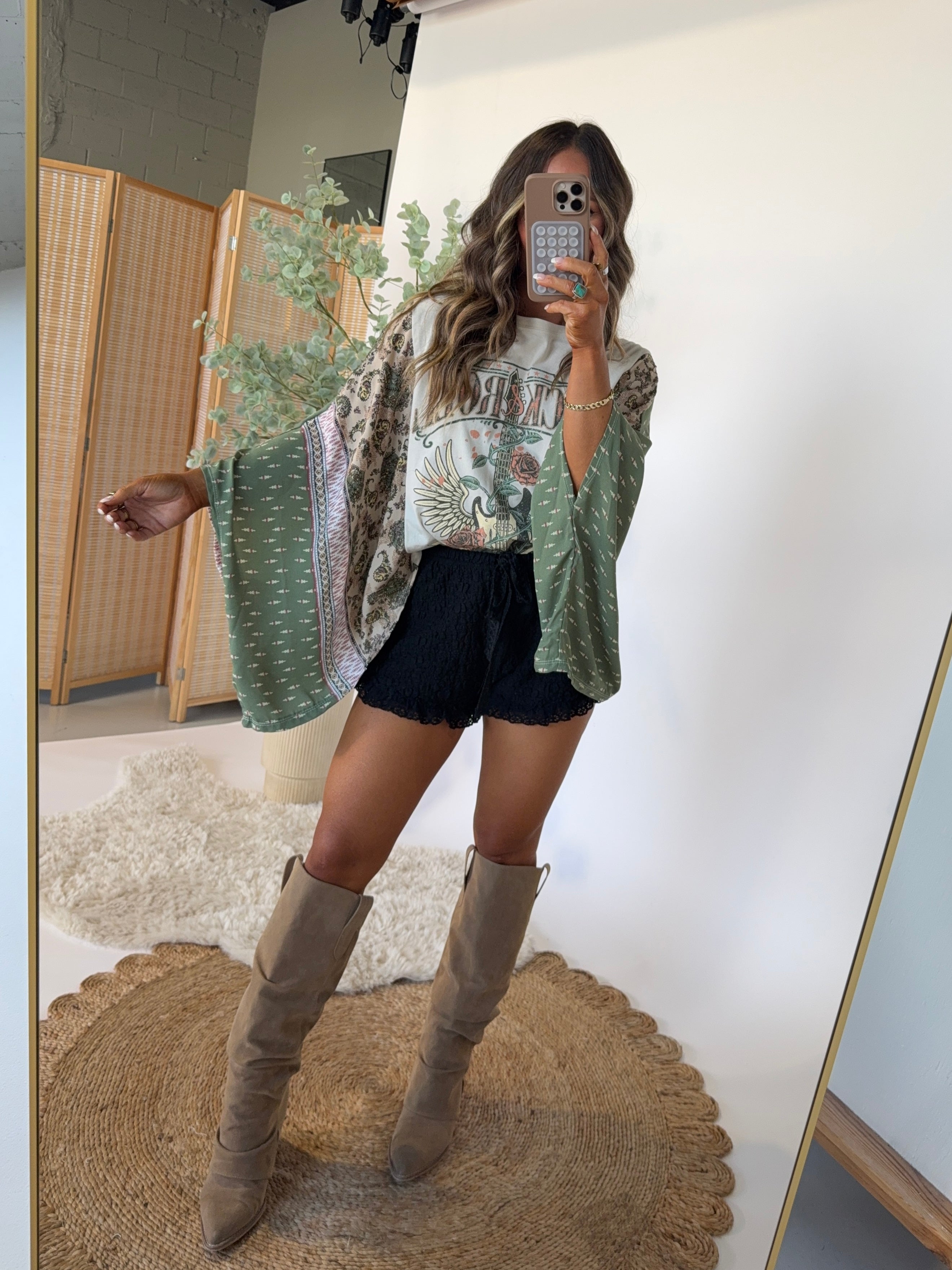 Maribel Knit Lace Shorts Black