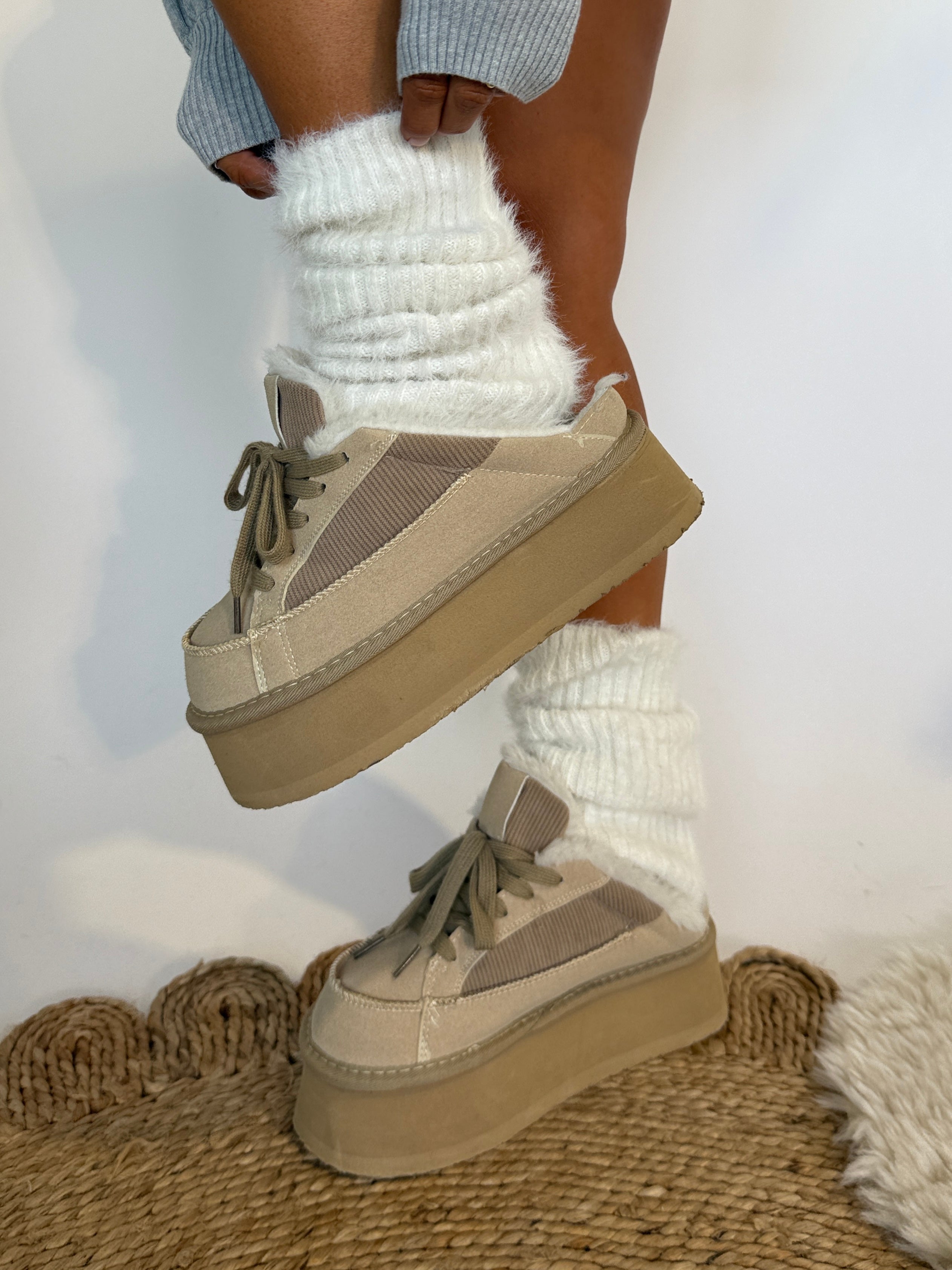 Eyelash Leg Warmers Ivory