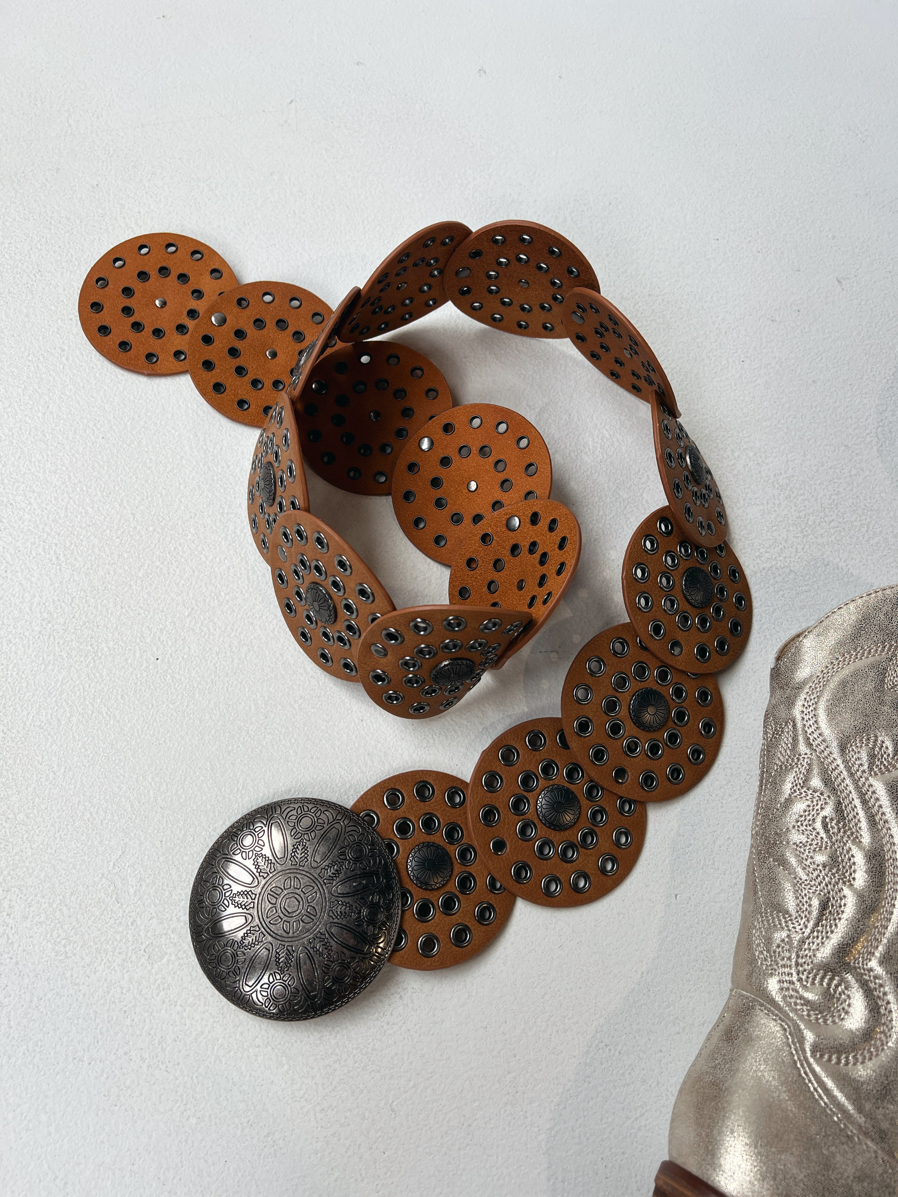 Antique Circle Belt Tan
