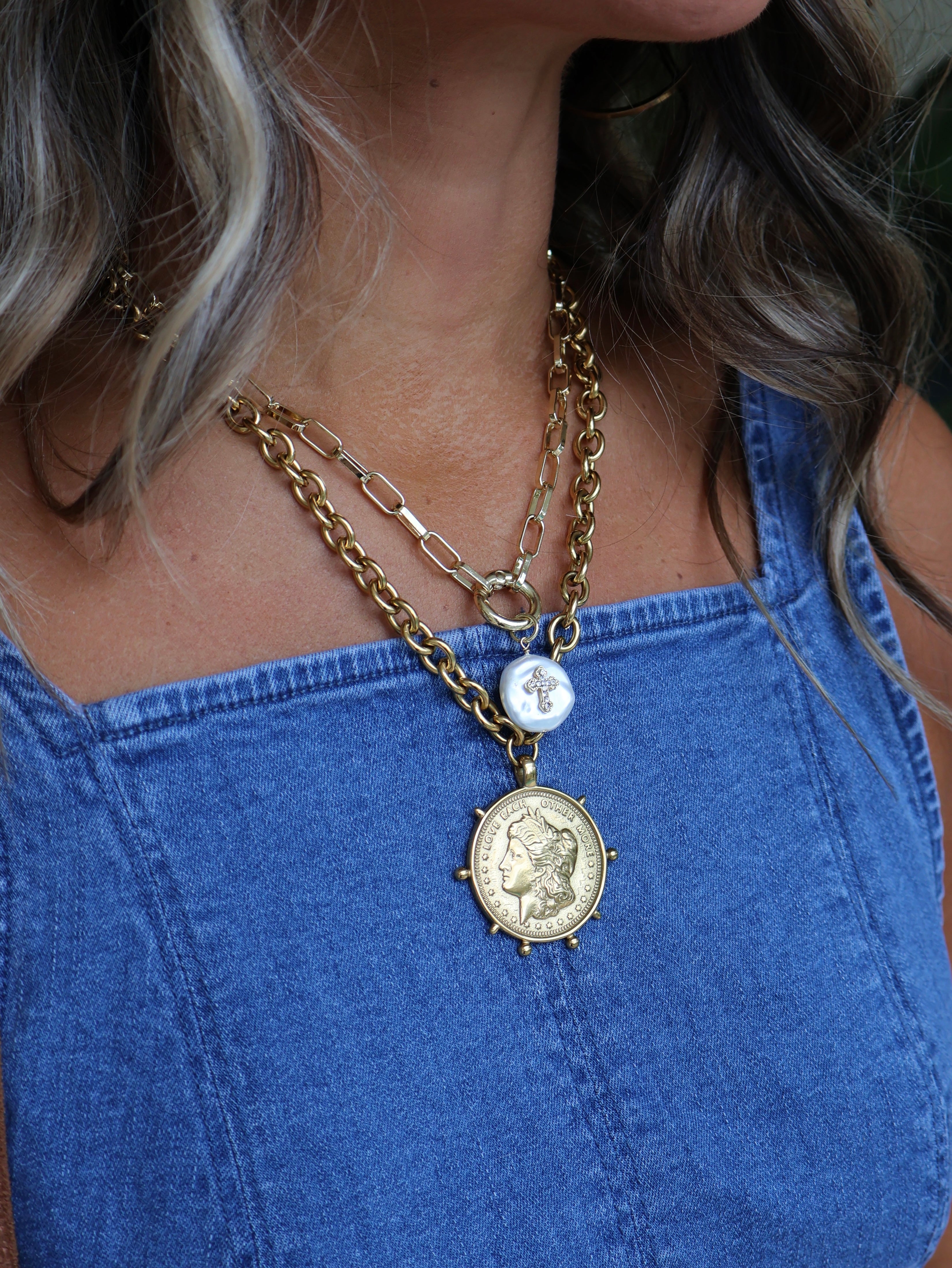 Gabriella Pearl Cross Necklace Gold
