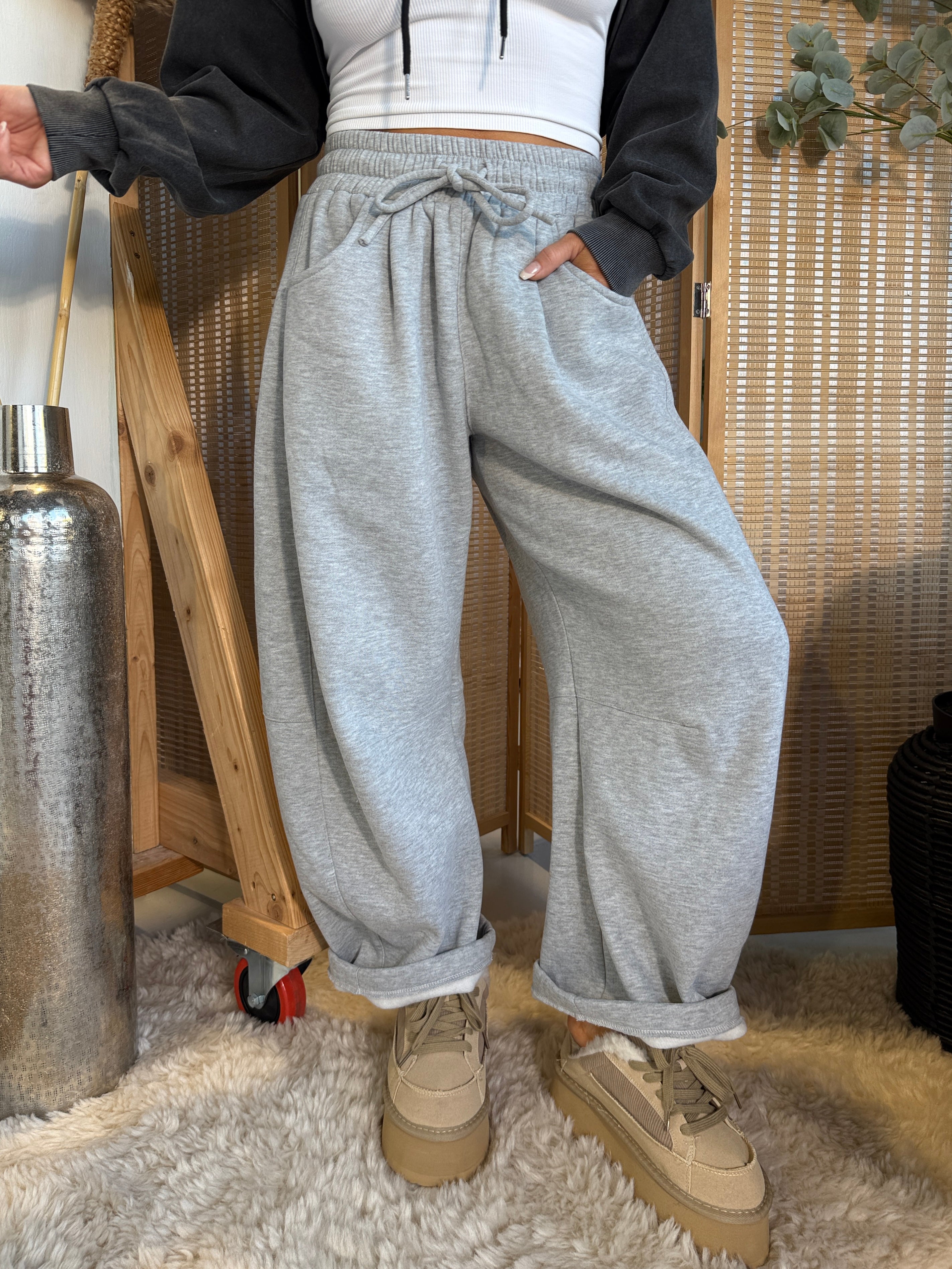 Back to Friends Barrel Sweats Heather Grey