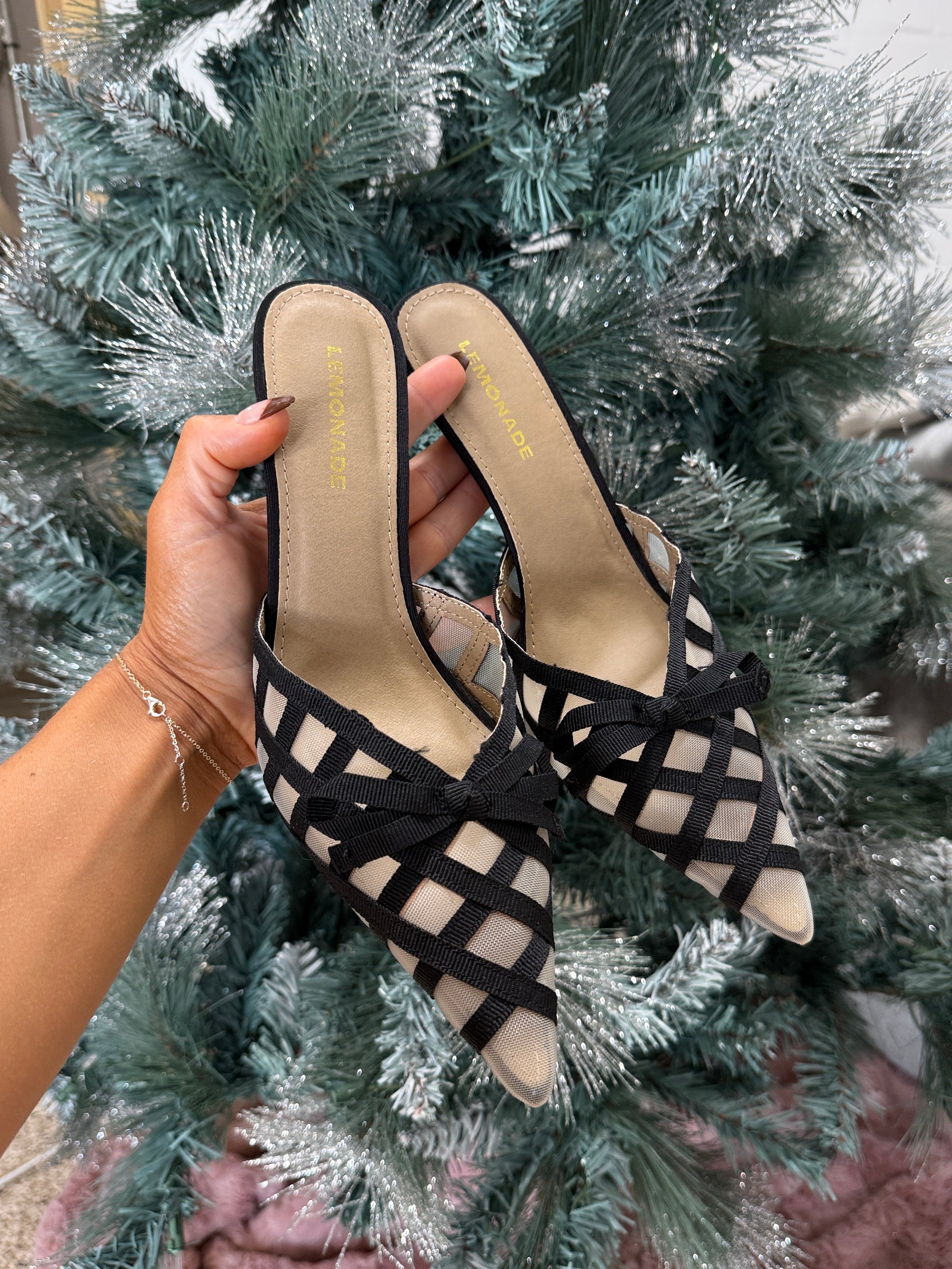 Noel Romance Bow Heels Black