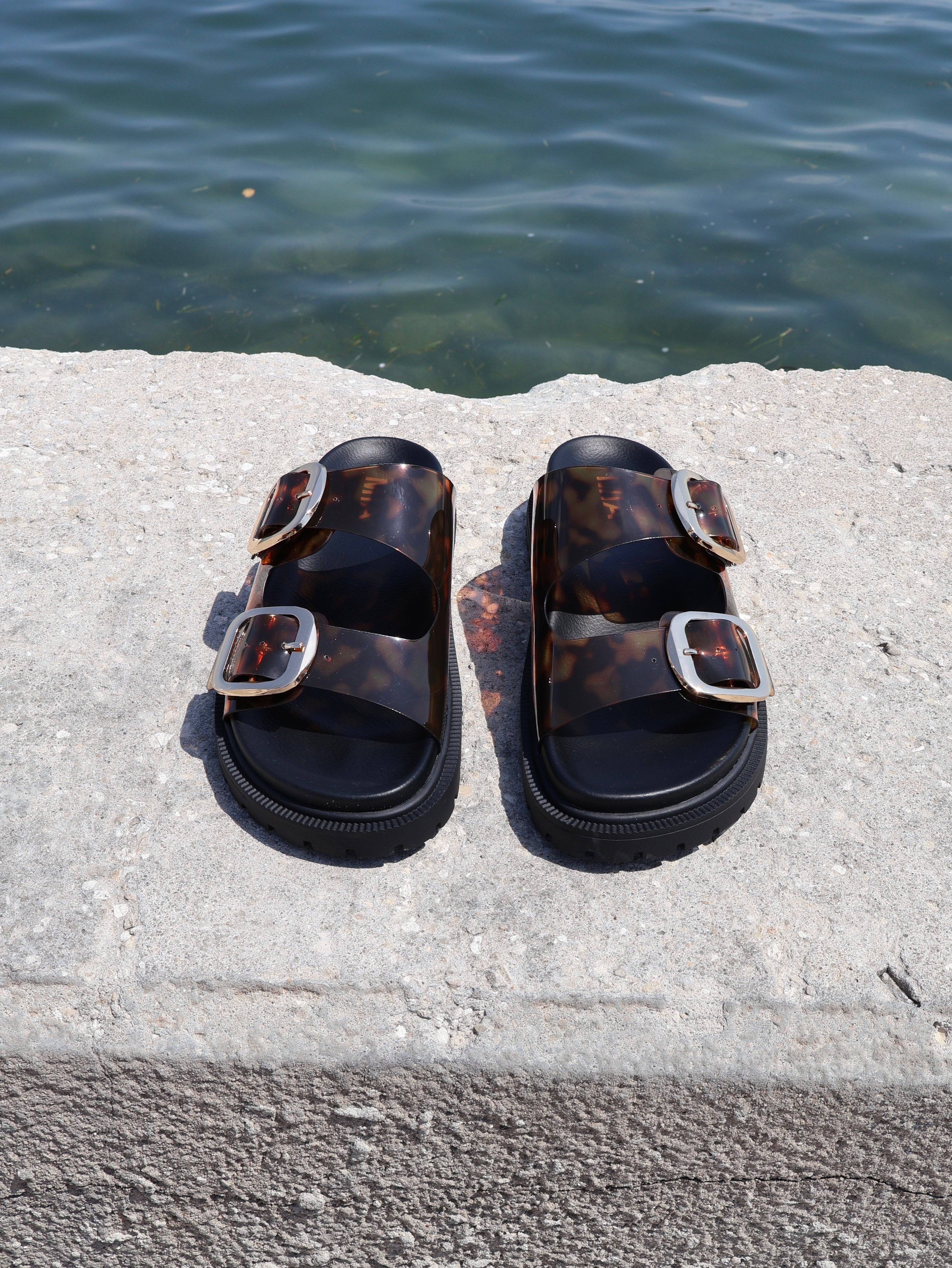 Gen Double Buckle Sandal Tortoise