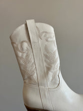 Load image into Gallery viewer, SEPHIRA COWBOY BOOTS WHITE
