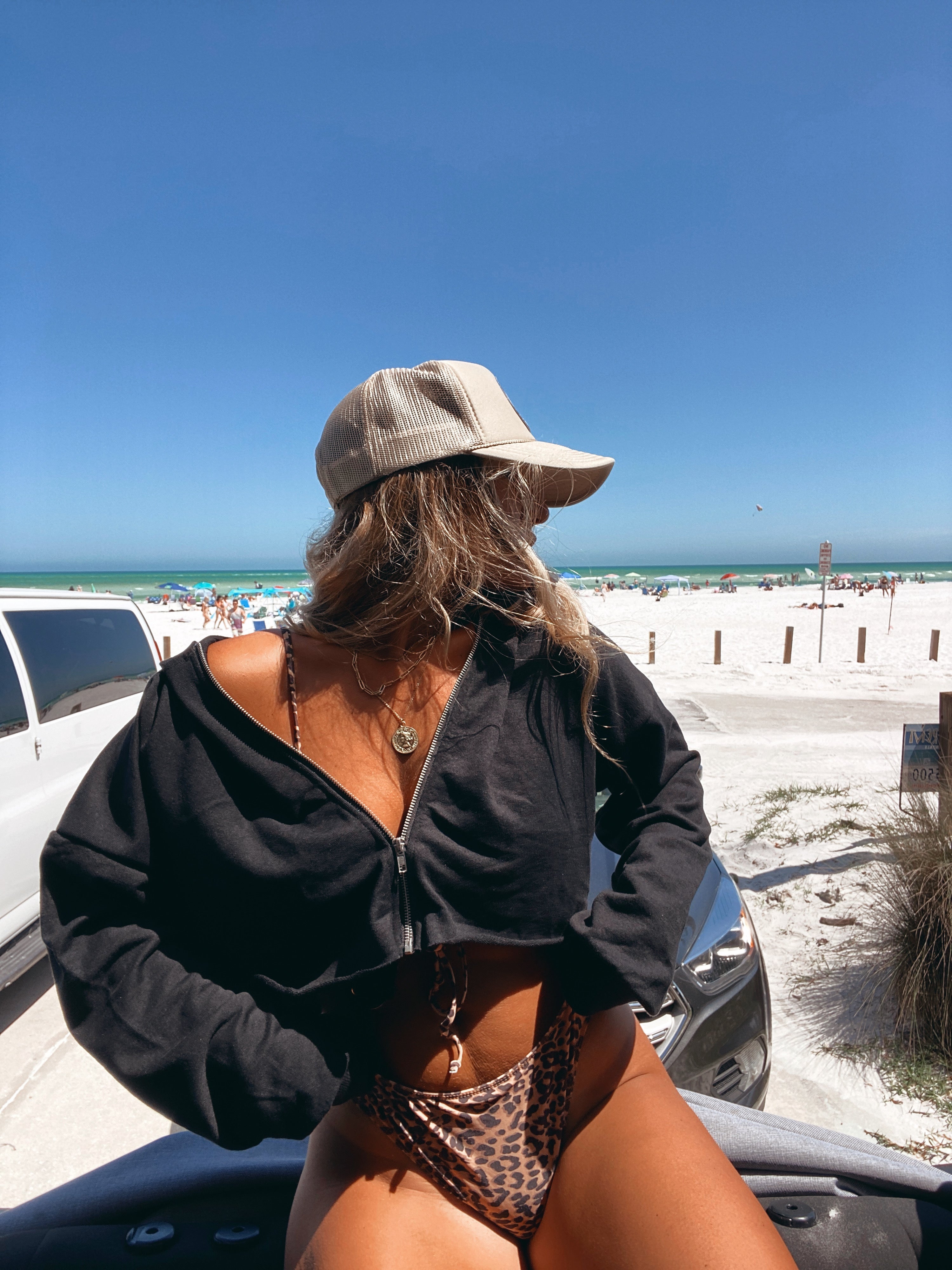 Sunday Funday Hoodie Black