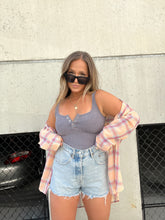 Load image into Gallery viewer, BROKEN HEARTED BASIC SNAP TANK WASHED GREY
