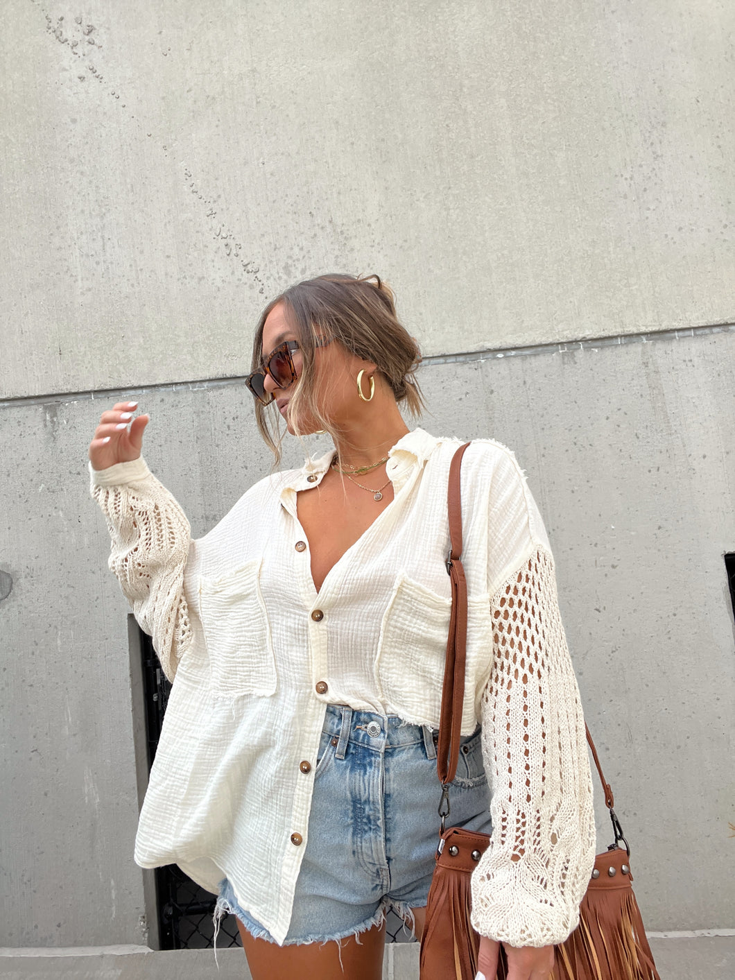 NATURAL CROCHET SLEEVE BUTTON UP