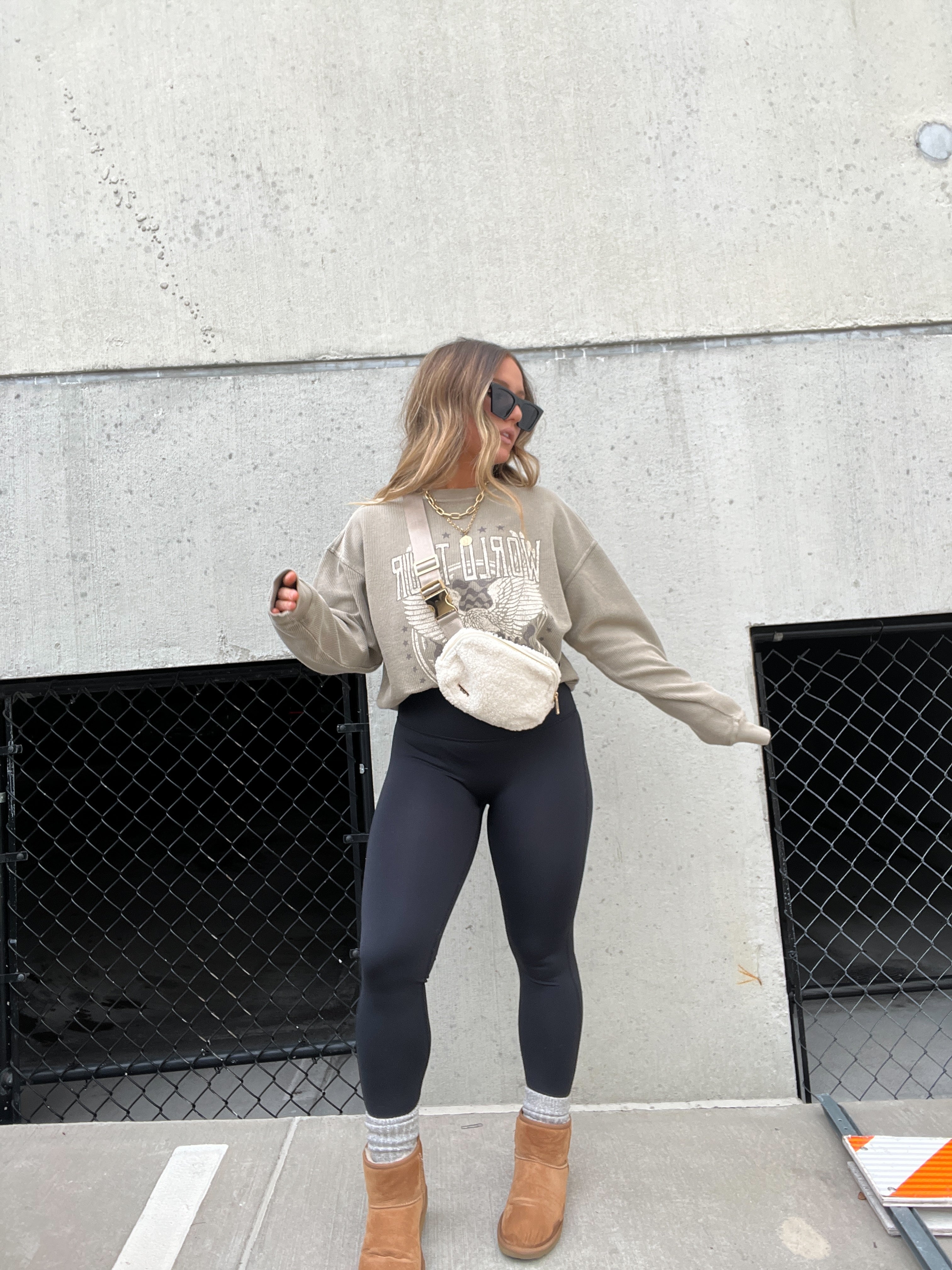 Rock n Roll Ribbed Crewneck Camel