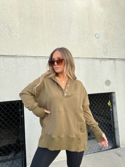 FIRST CLASS HOODIE OLIVE