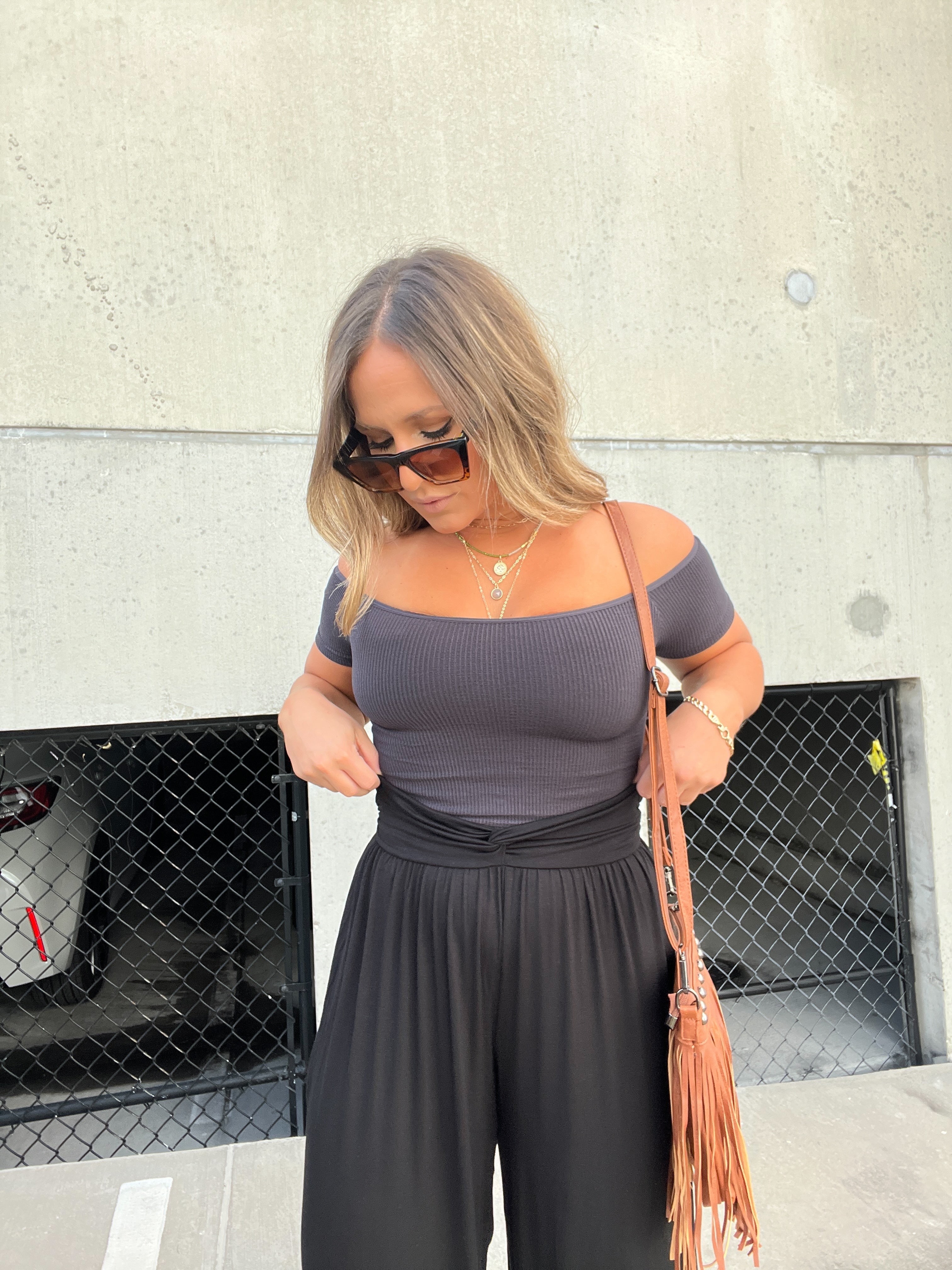 Off the Shoulder Basic Top Black