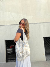 Load image into Gallery viewer, IVORY MULTI NEW BOHO BAG

