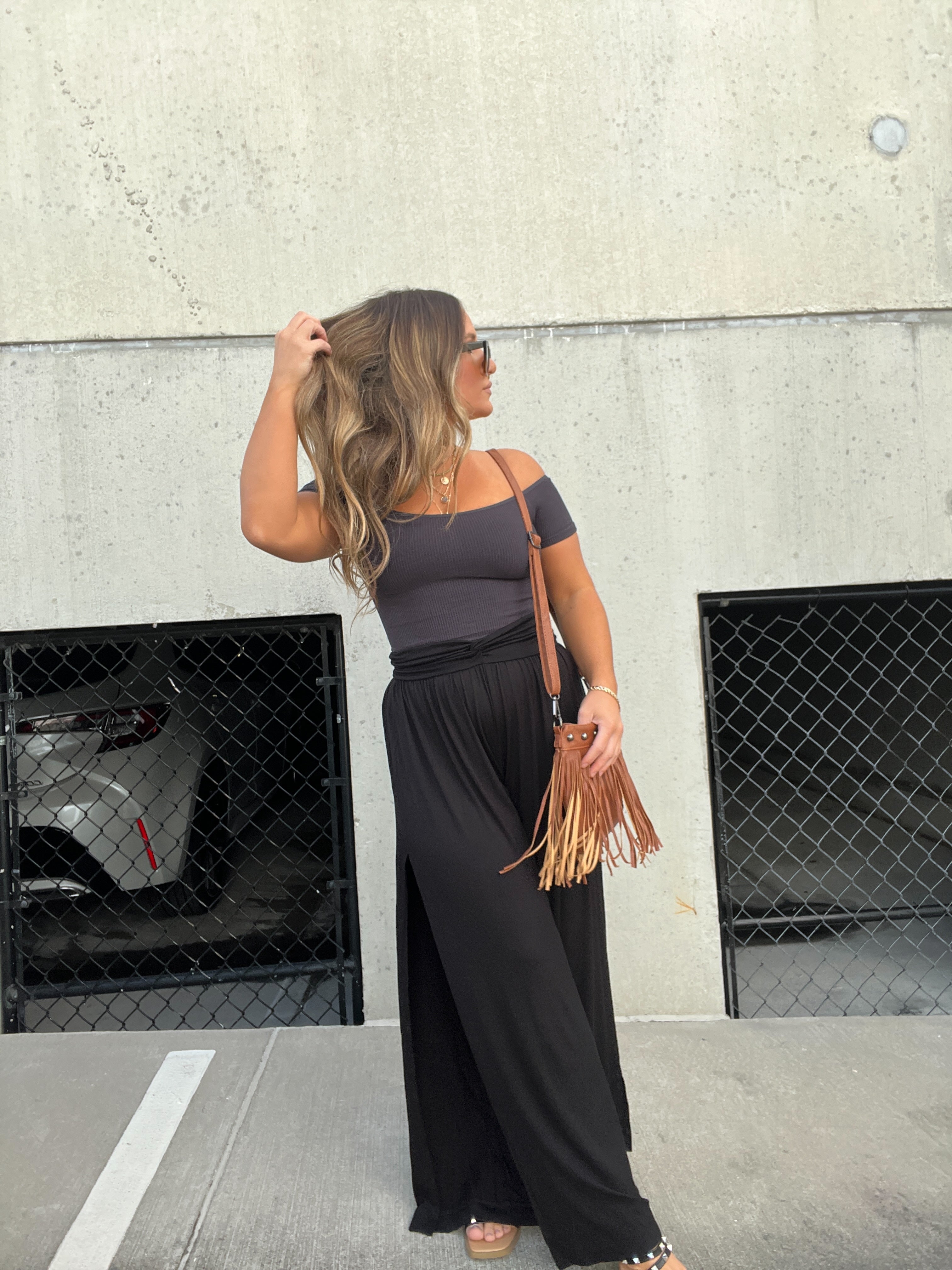 Off the Shoulder Basic Top Black