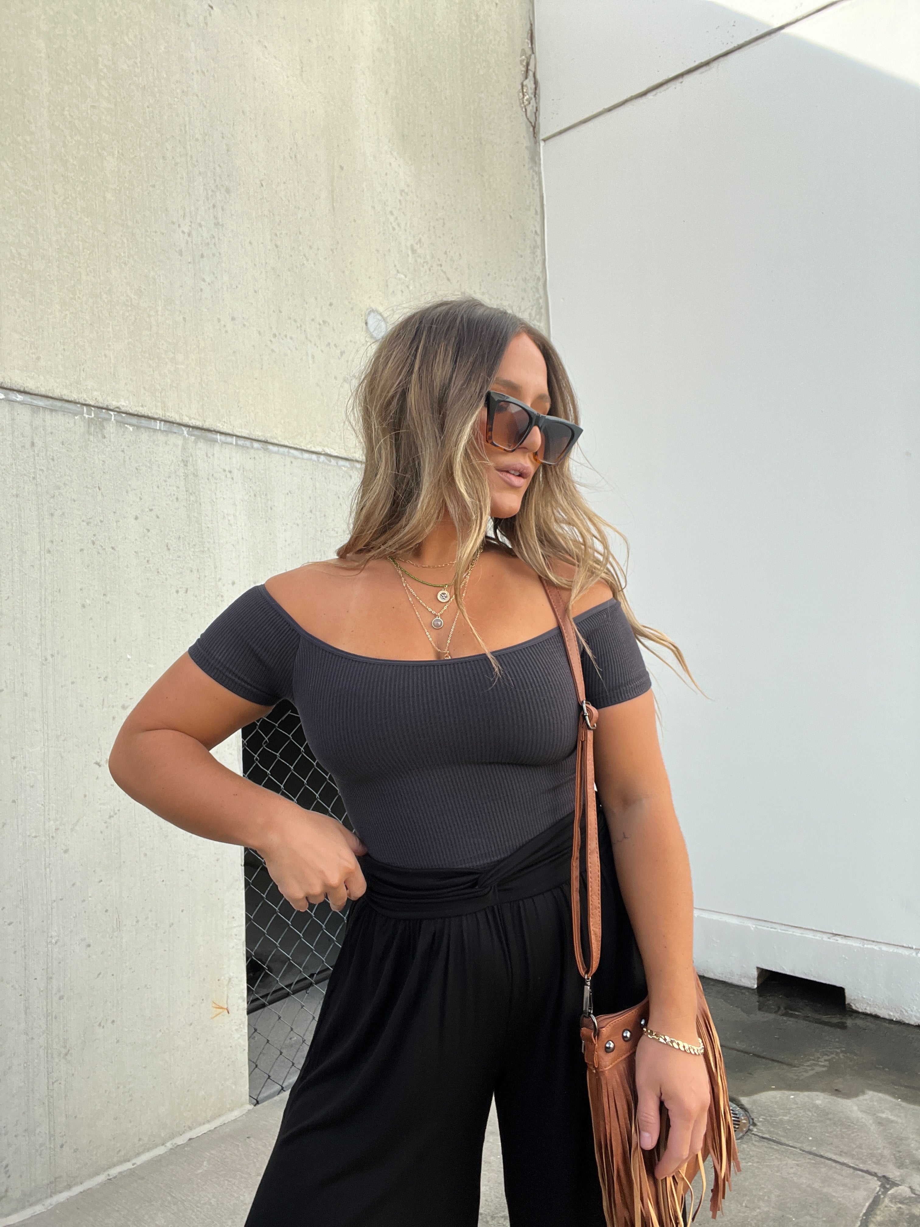Off the Shoulder Basic Top Black