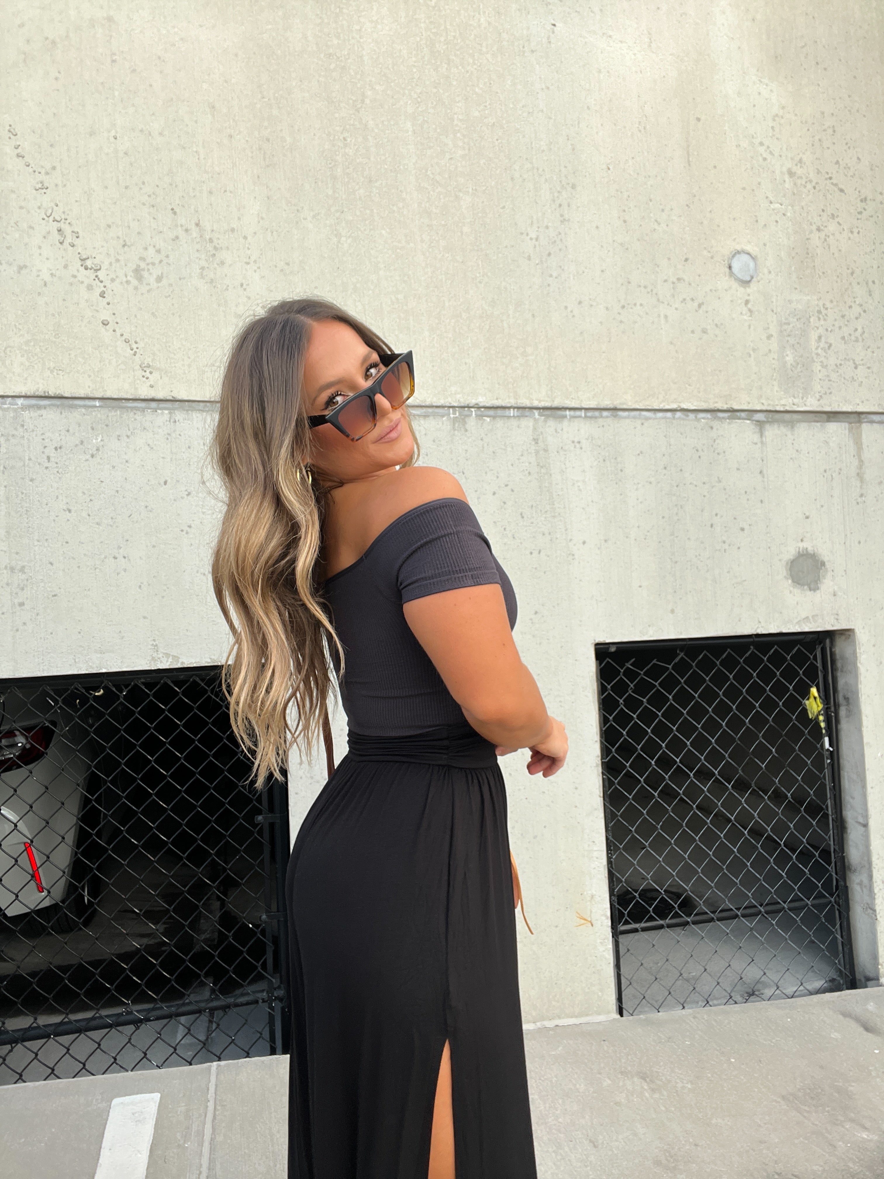 Off the Shoulder Basic Top Black