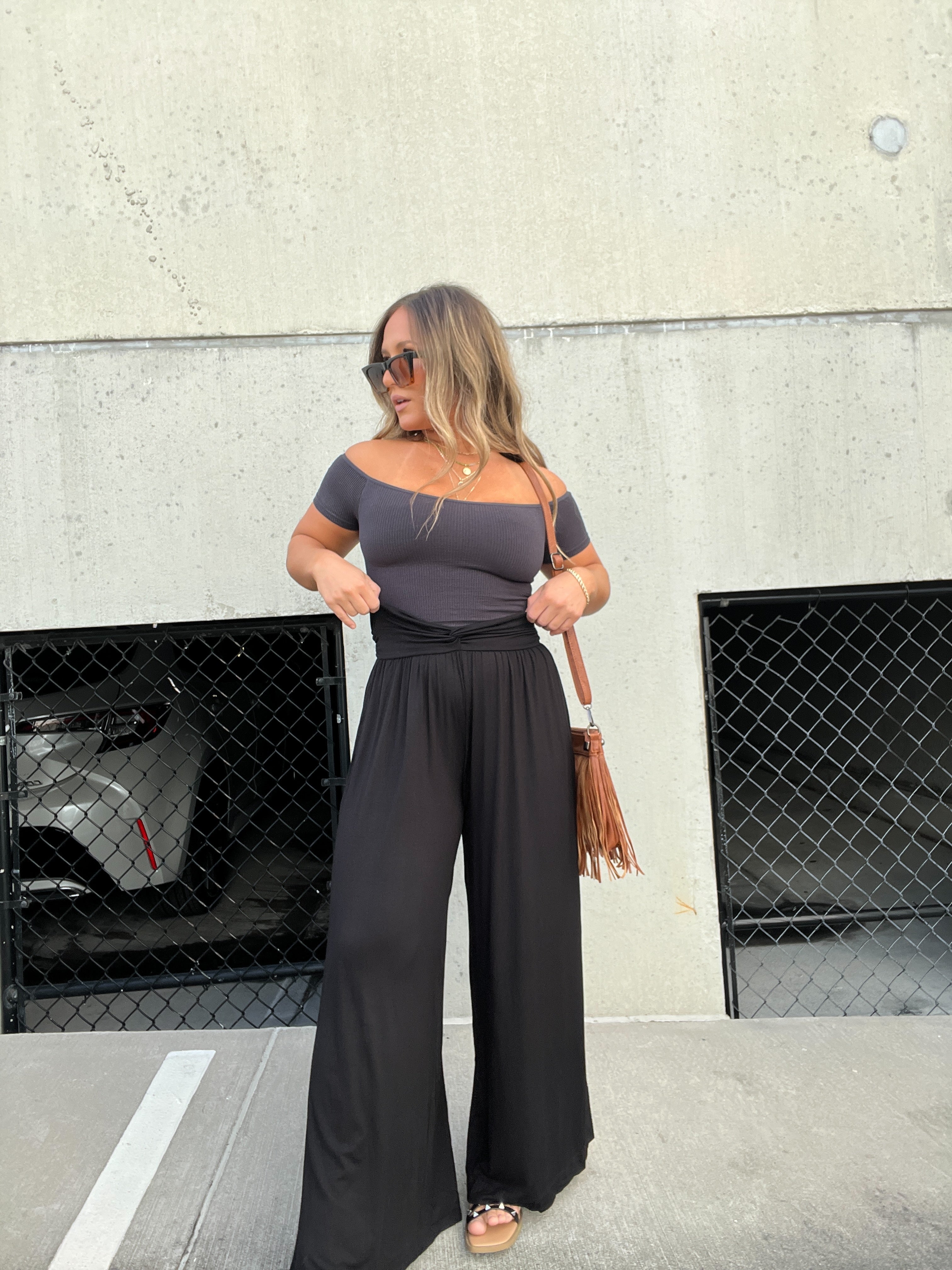 Off the Shoulder Basic Top Black