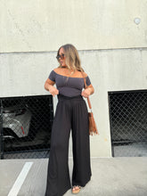 Load image into Gallery viewer, OFF THE SHOULDER BASIC TOP BLK
